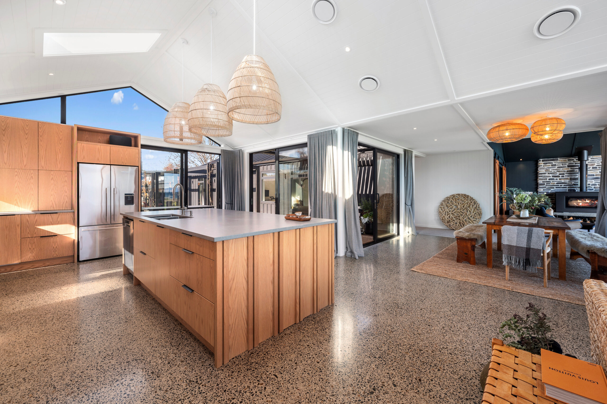 This new build features Large open plan living with flowing spaces. This gives the holiday home a luxury yet homely feel when relaxing at Lake Taupo.